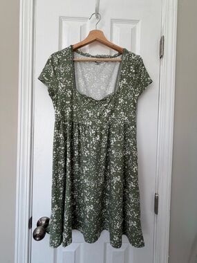 No Boundaries Olive Green Floral Scoop Neck Top